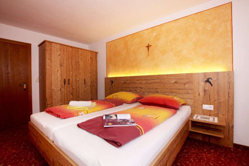 Doppelzimmer im Appartement 2 im Haus Karlspitz